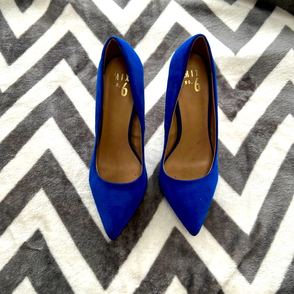 Like new Mix No. 6 Royal Blue Suede Pumps